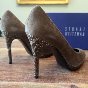 Stuart Weitzman Platswoon Earth Suede